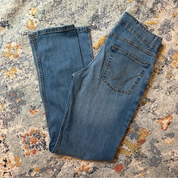 Wrangler Denim - Wrangler’s Classic Women's Straight Leg Jeans